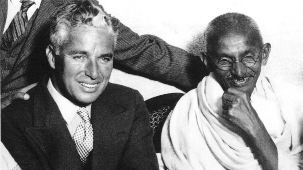 Charlie Chaplin e Gandhi